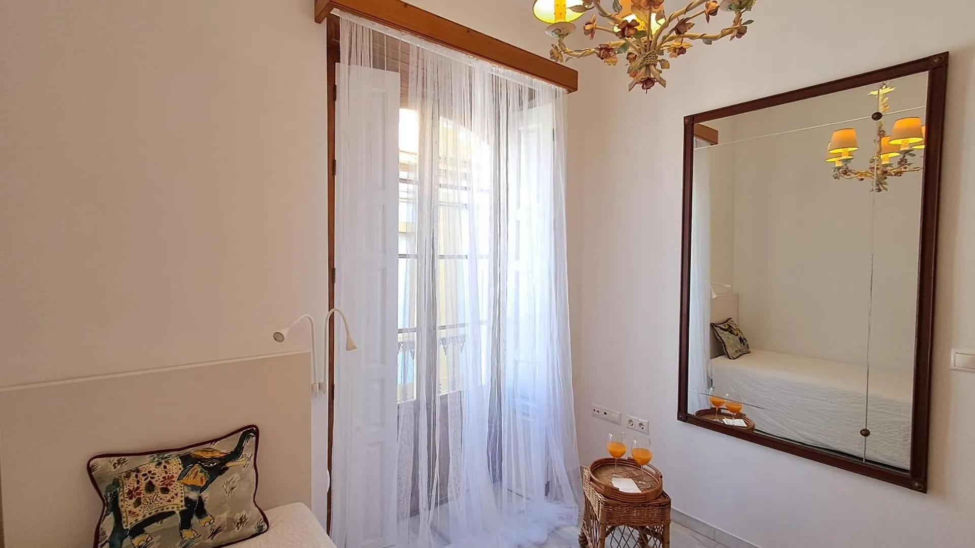 Apartamentos Almirante Hoyos Seville Apartment